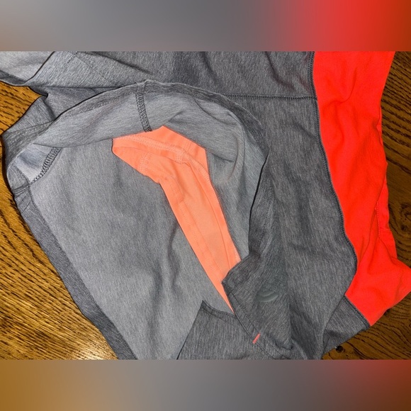 The North Face Women Large Running Shorts Flash Dry XD Shorts Grey Orange Color - Picture 4 of 5